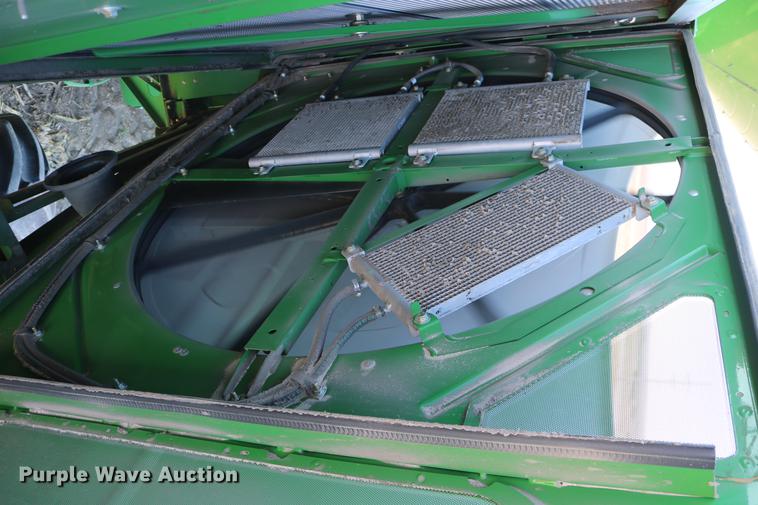 image for item BK9258 2013 John Deere S670 STS combine