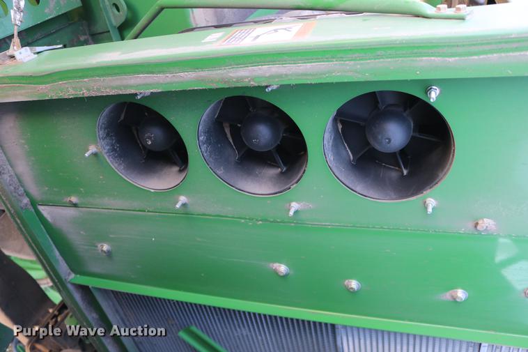 image for item BK9258 2013 John Deere S670 STS combine