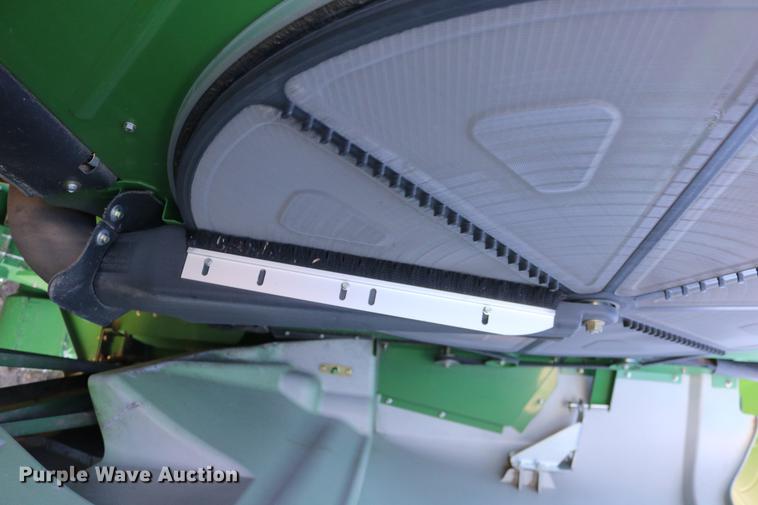 image for item BK9258 2013 John Deere S670 STS combine