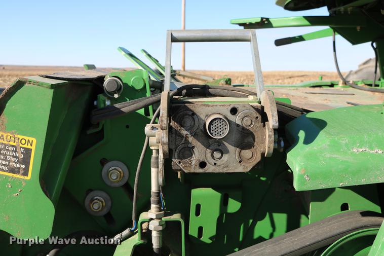 image for item BK9258 2013 John Deere S670 STS combine