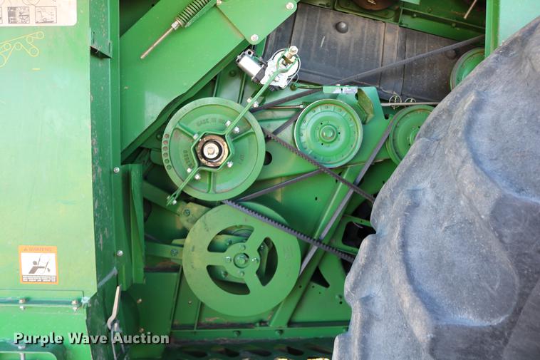 image for item BK9258 2013 John Deere S670 STS combine