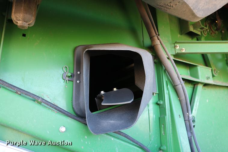 image for item BK9258 2013 John Deere S670 STS combine