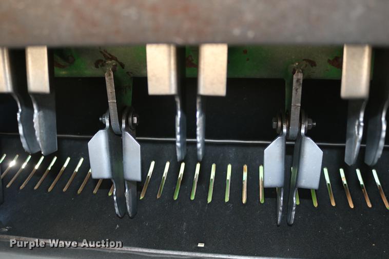 image for item BK9258 2013 John Deere S670 STS combine