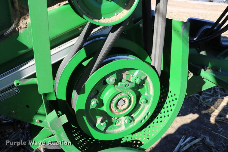 image for item BK9258 2013 John Deere S670 STS combine