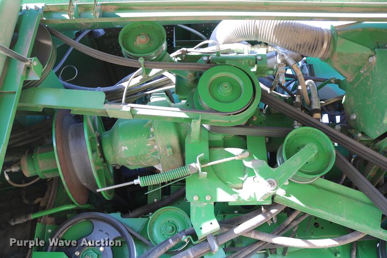 image for item BK9258 2013 John Deere S670 STS combine