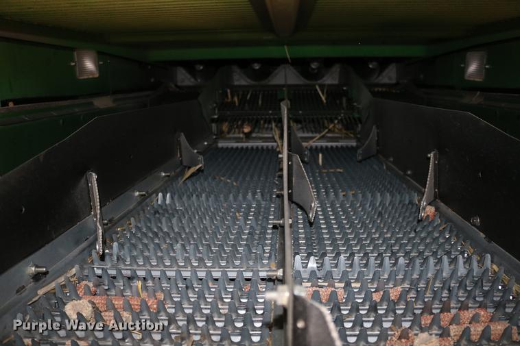 image for item BK9258 2013 John Deere S670 STS combine