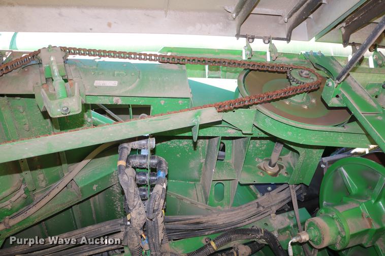 image for item BK9258 2013 John Deere S670 STS combine