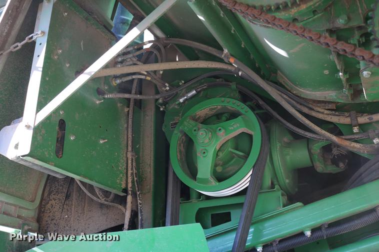 image for item BK9258 2013 John Deere S670 STS combine