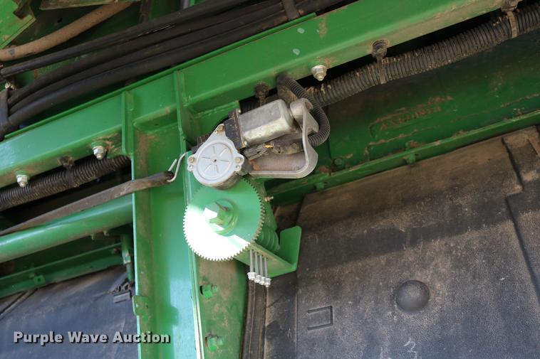 image for item BK9258 2013 John Deere S670 STS combine