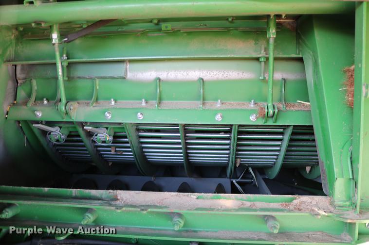 image for item BK9258 2013 John Deere S670 STS combine