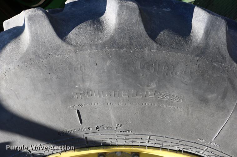 image for item BK9258 2013 John Deere S670 STS combine