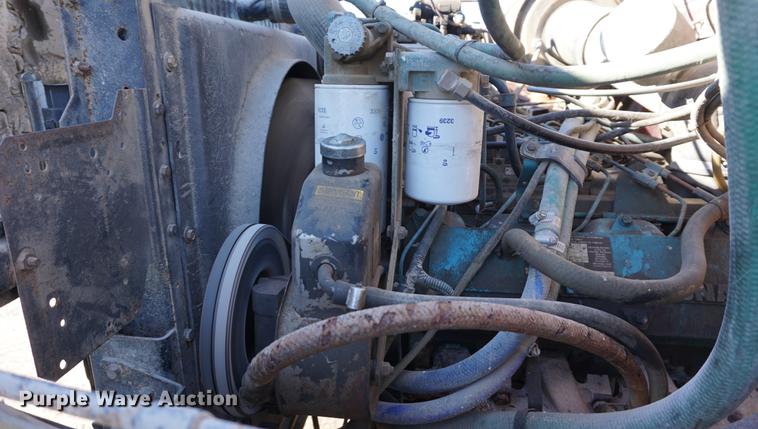 image for item DA1458 1984 International 51800 cab and chassis