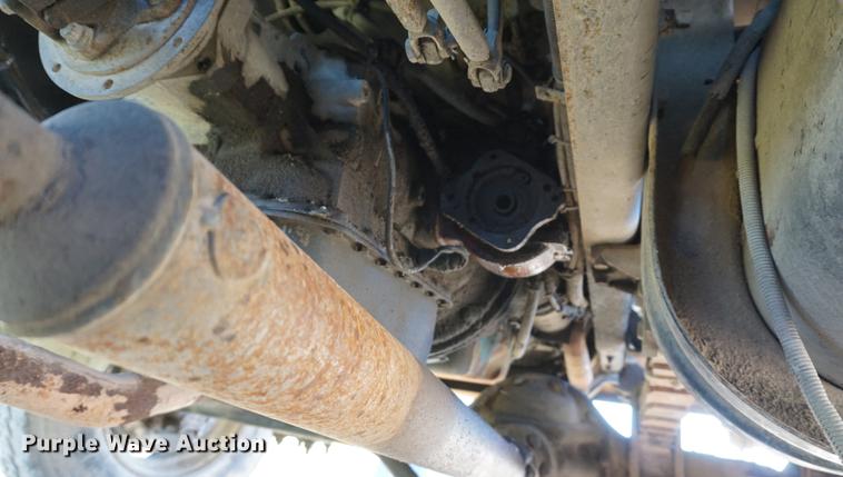 image for item DA1458 1984 International 51800 cab and chassis