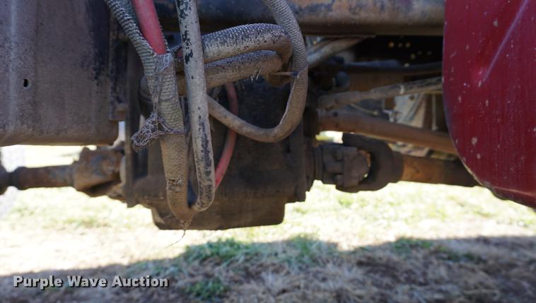 image for item DA1458 1984 International 51800 cab and chassis