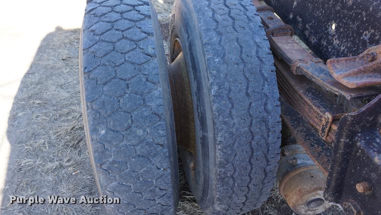 image for item DA1458 1984 International 51800 cab and chassis