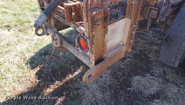 image for item DA1458 1984 International 51800 cab and chassis