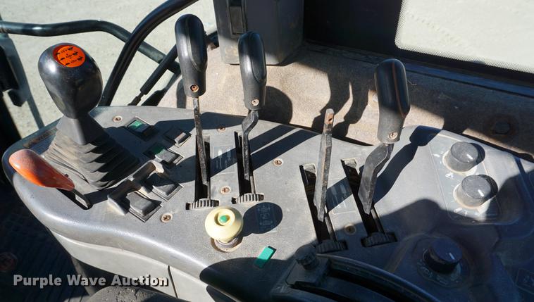 image for item DA1467 1995 Ford 8770 MFWD tractor