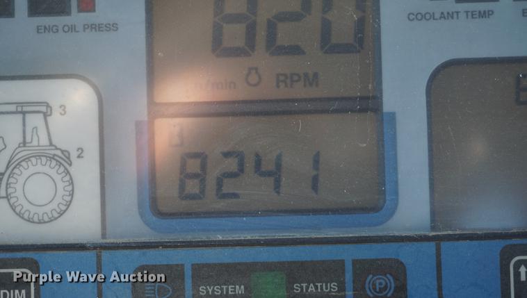 image for item DA1467 1995 Ford 8770 MFWD tractor