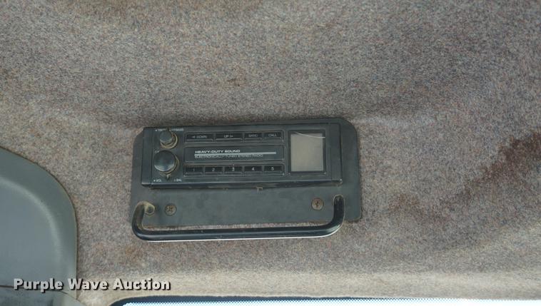 image for item DA1467 1995 Ford 8770 MFWD tractor