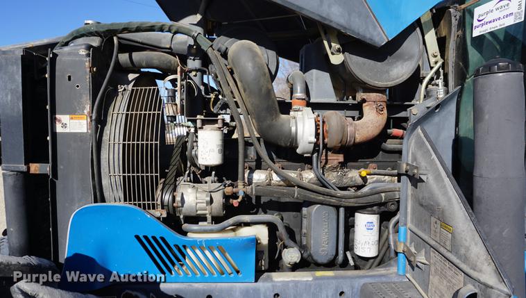 image for item DA1467 1995 Ford 8770 MFWD tractor