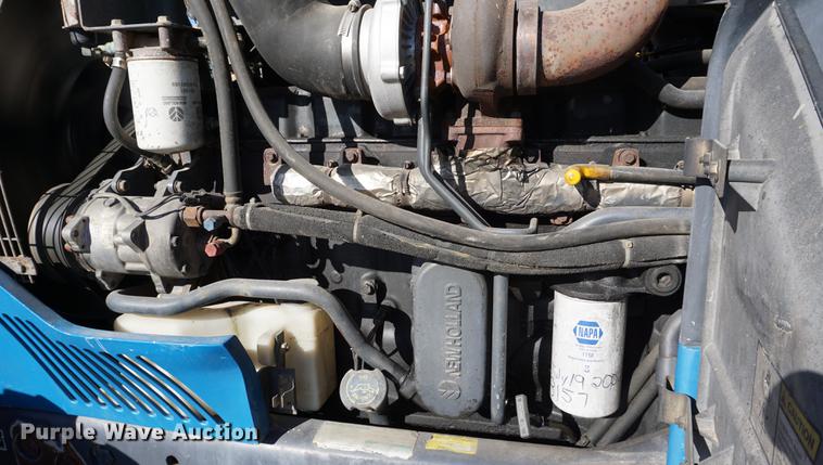 image for item DA1467 1995 Ford 8770 MFWD tractor