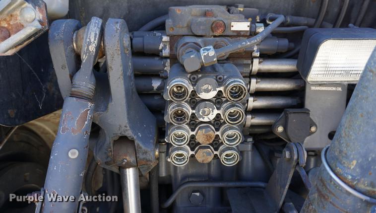 image for item DA1467 1995 Ford 8770 MFWD tractor