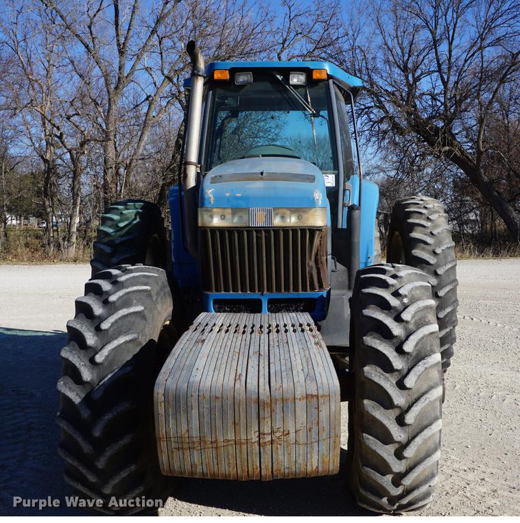 image for item DA1468 1995 Ford 8970 MFWD tractor