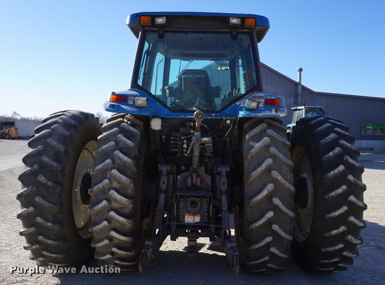 image for item DA1468 1995 Ford 8970 MFWD tractor