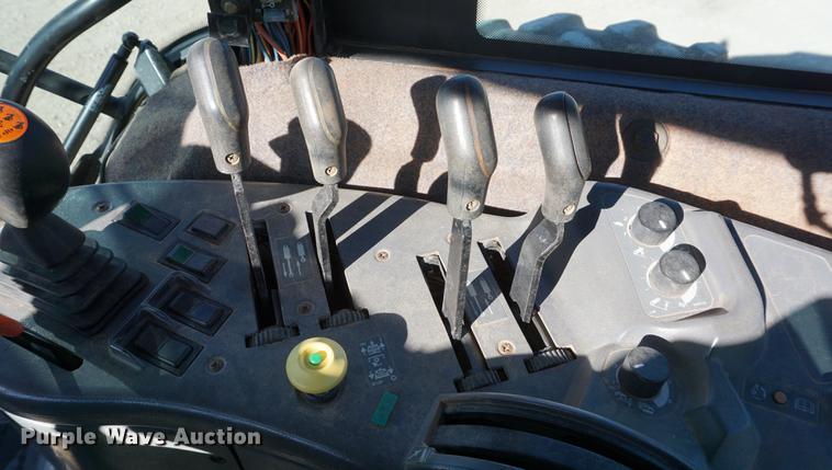 image for item DA1468 1995 Ford 8970 MFWD tractor