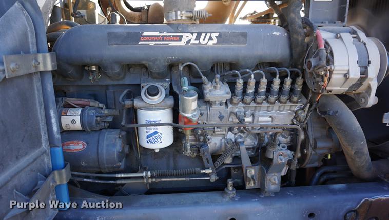 image for item DA1468 1995 Ford 8970 MFWD tractor