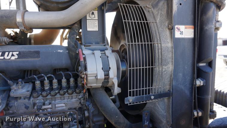 image for item DA1468 1995 Ford 8970 MFWD tractor