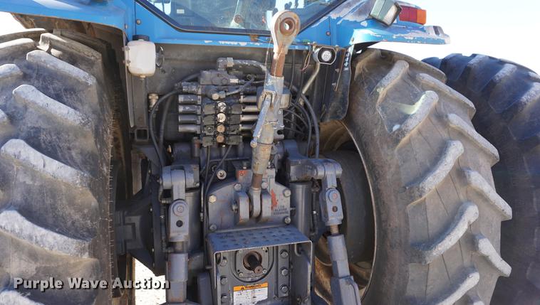 image for item DA1468 1995 Ford 8970 MFWD tractor