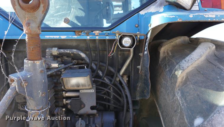 image for item DA1468 1995 Ford 8970 MFWD tractor