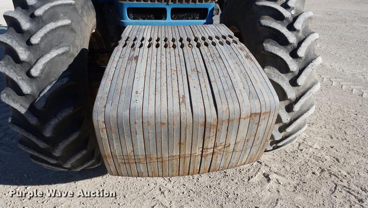 image for item DA1468 1995 Ford 8970 MFWD tractor