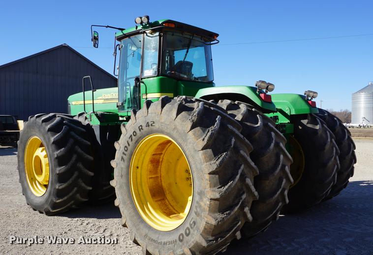 image for item DA1469 2006 John Deere 9520 4WD tractor