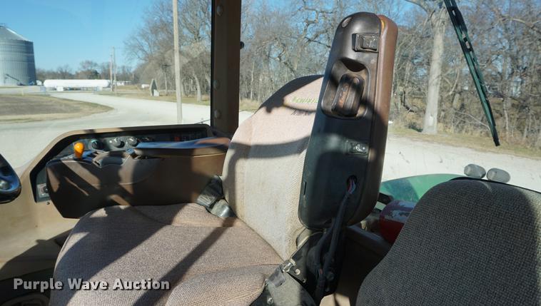 image for item DA1469 2006 John Deere 9520 4WD tractor