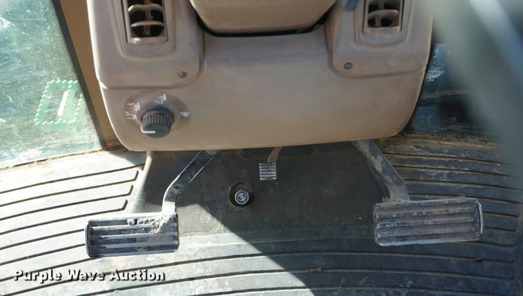 image for item DA1469 2006 John Deere 9520 4WD tractor