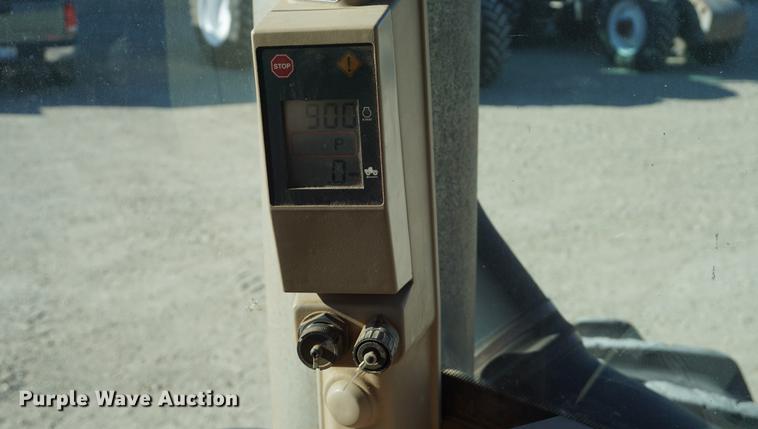 image for item DA1469 2006 John Deere 9520 4WD tractor