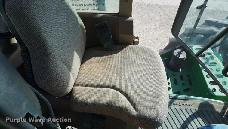 image for item DA1469 2006 John Deere 9520 4WD tractor