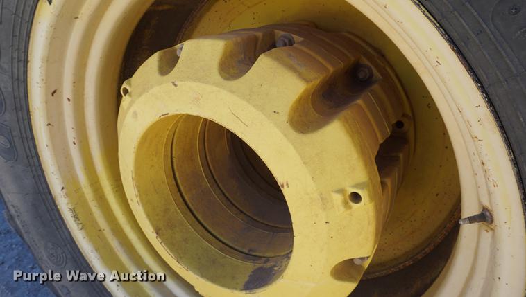 image for item DA1469 2006 John Deere 9520 4WD tractor