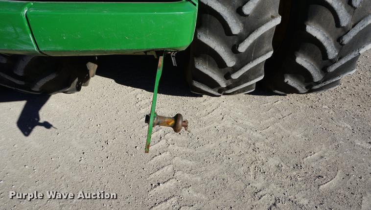 image for item DA1469 2006 John Deere 9520 4WD tractor