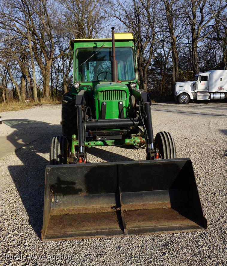 image for item DA1477 1970 John Deere 4020 tractor