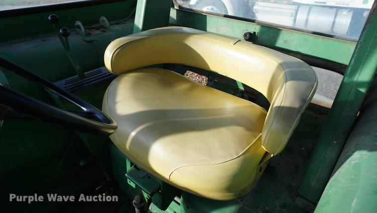 image for item DA1477 1970 John Deere 4020 tractor