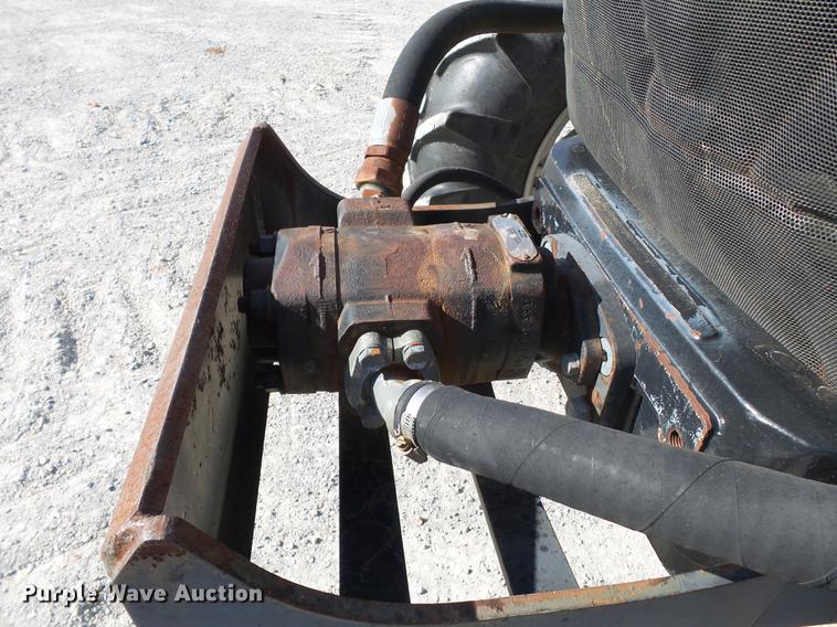 image for item DA2436 2004 Case IH MXM130 MFWD tractor