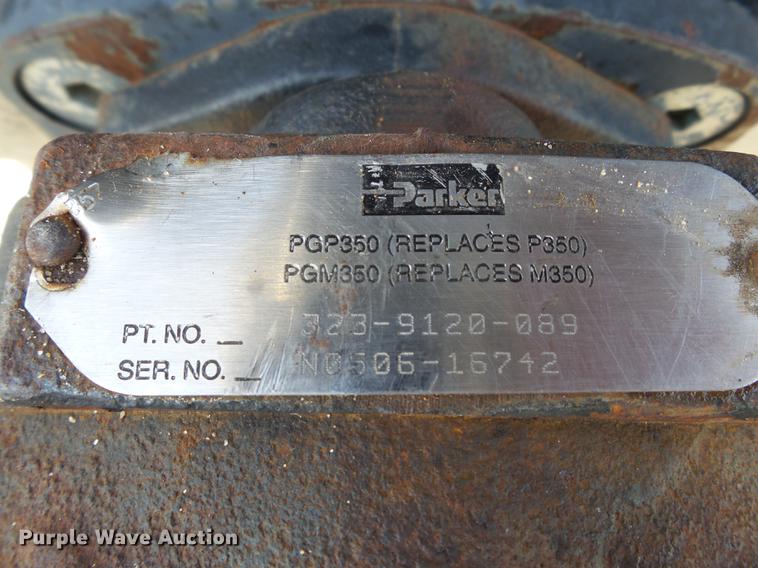 image for item DA2436 2004 Case IH MXM130 MFWD tractor