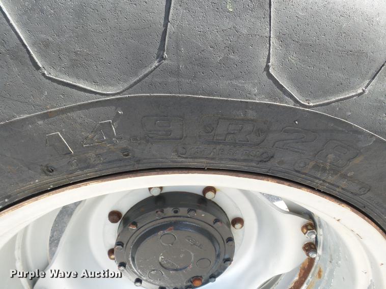 image for item DA2436 2004 Case IH MXM130 MFWD tractor