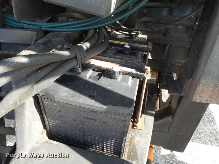 image for item DA2436 2004 Case IH MXM130 MFWD tractor