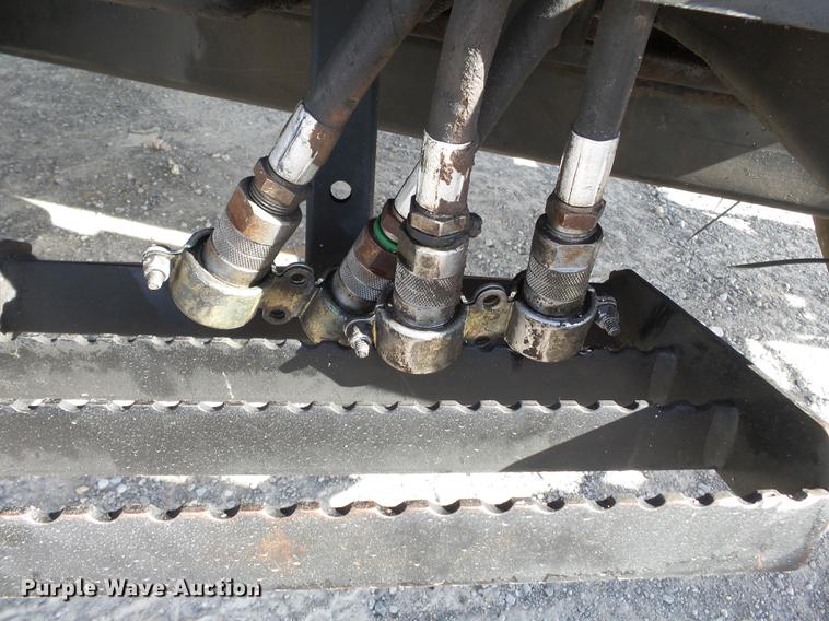 image for item DA2436 2004 Case IH MXM130 MFWD tractor