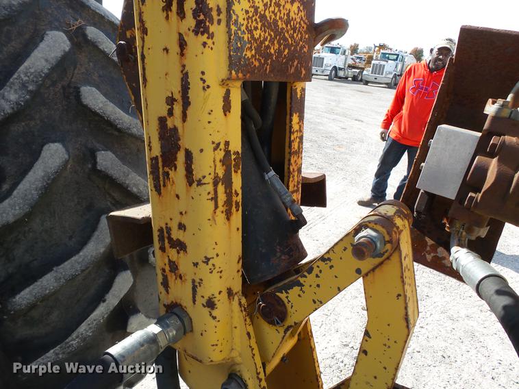 image for item DA2436 2004 Case IH MXM130 MFWD tractor