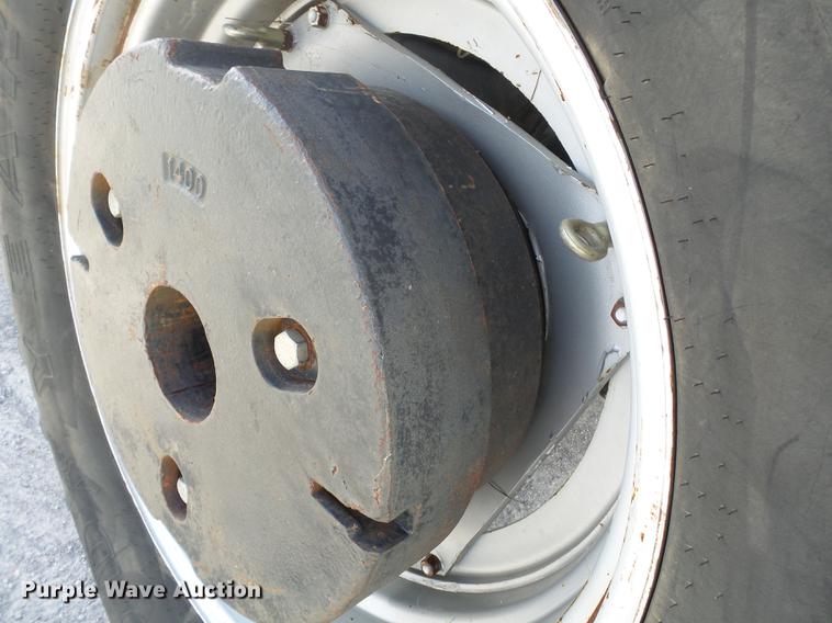 image for item DA2436 2004 Case IH MXM130 MFWD tractor